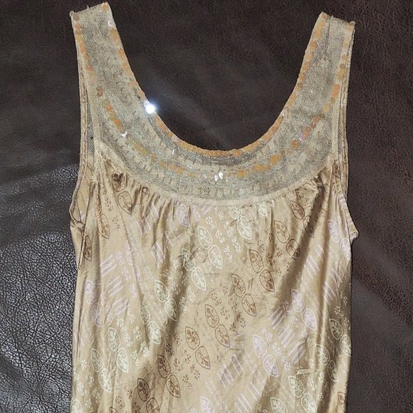 Old Navy Sequined Scoop Neck Embellished Stylized Leaf Pattern Silk Cami - Picture 1 of 4